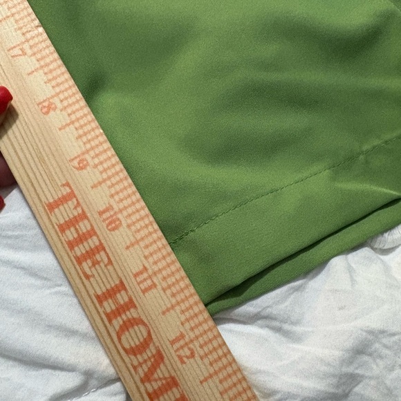 Tattoo Golf Green Flat Front Performance Golf Shorts. Size 38 - Picture 10 of 10